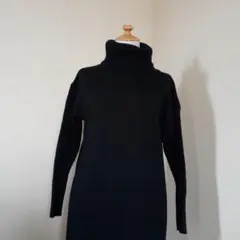 ブラックニットタートルネックワンピース