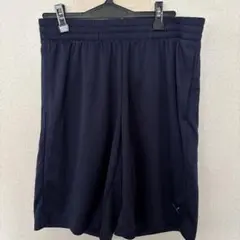 PUMA ネイビー ショートパンツ