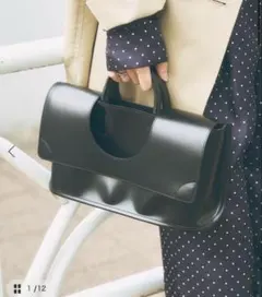 PIENI 【美品】ピエニ AORI M ブラック　ハンドバック　スピックのサムネイル