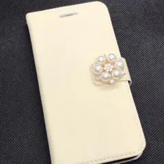 iPhone7/8/第2第3SE共通♡手帳型 パールフラワー クリーム ケース