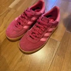 adidas キッズスニーカー