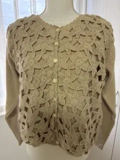 ベージュ 花柄レース編み 長袖カーディガン