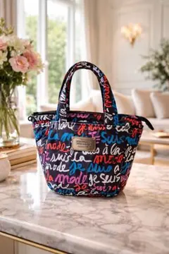 【極美品】ボバロバ ハンドバッグ 季節問わず使える万能デザイン 超軽量 総柄 黒