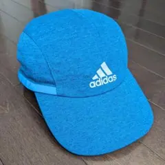 adidas スポーツキャップ 反射素材付き 青