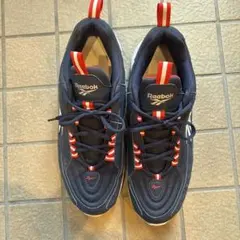 Reebok スニーカー
