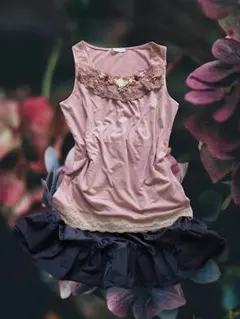 axes femme ピンク ビジューつきノースリーブフェアリーコアトップスのみ