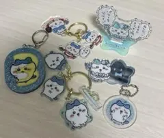ちいかわ　ハチワレ　3連アクリルチャーム　アクリルキーホルダー　東京駅　まじかる