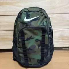 Nike 迷彩リュック