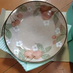 Excellent 果物と花模様皿 ２枚　箱ありのサムネイル