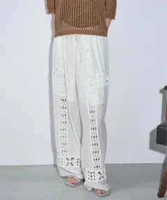 ◆ THE YOn クロシェアクセント リネン イージーパンツ アイボリー
