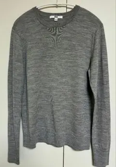 UNIQLOメリノクルーネックセーター