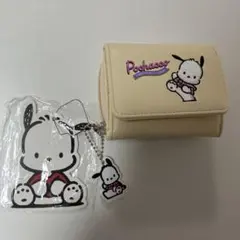 ✨新品✨ポチャッコ 三つ折財布 サンリオ チャーム付き 黄色 財布 sanrioのサムネイル