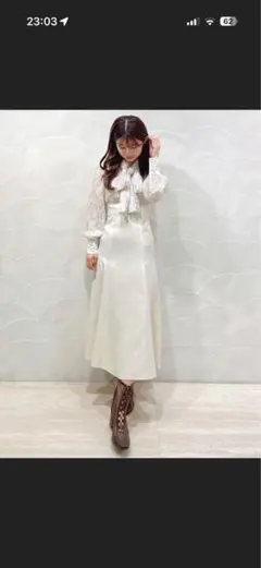 ボウタイ付きレース切り替えロングワンピース