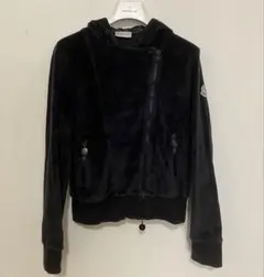 Moncler モンクレール　ベルベット風パーカーのサムネイル