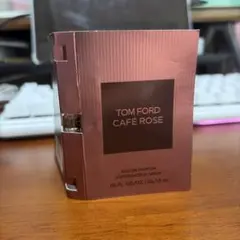 TOM FORD CAFE ROSE オードパルファム 1.5ml サンプルのサムネイル