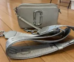 【24時間以内発送〇】MARK JACOBS 人気シルバー ショルダーバッグ