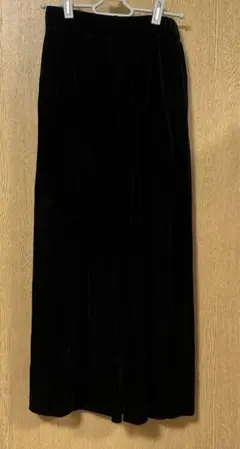 UNIQLO ベロア調ガウチョパンツ