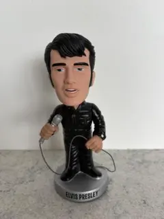 エルビス・プレスリー フィギュア箱付き