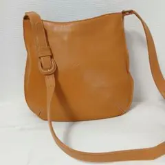 Kitamura キャメル レザー ショルダーバッグ Kのエンボス