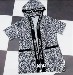NieR CLOTHING ニーア　半袖パーカー　カーディガン　総柄　黒　Fのサムネイル