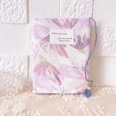 文庫本ブックカバー　ふんわりカラーの花と星