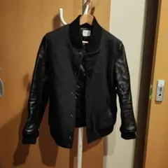 スタジャン 黒 レザーとウール