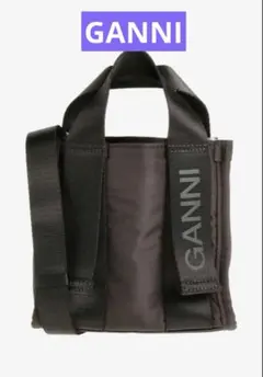 GANNI ガニー パデッドパネルバッグ　キルティング　パフ　ショルダー GANNI ガニー パデッドパネルバッグ キルティング パフ ショルダー