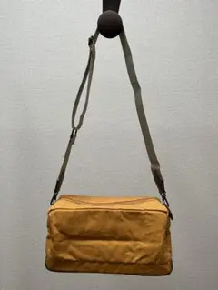 Item thumbnail for item e023cdb2-1d48-4fe4-a986-a09049749b9f