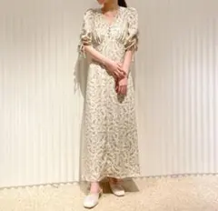Snidel 花柄マーメイドワンピ ベージュ 細見え 上品 フェミニン デート服