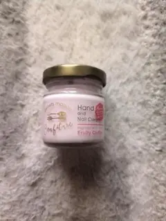 Sweets Maison Hand and Nail Creamのサムネイル