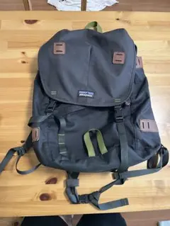 patagonia ブラック リュック 中型のサムネイル