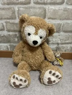 ダッフィー　ぬいぐるみとストラップ