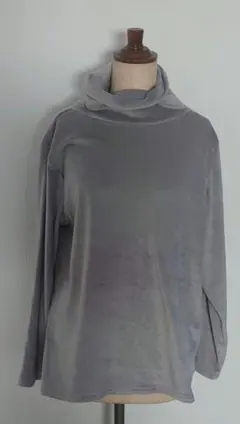 新品未使用　しまむら　グレー ハイネック 長袖トップス 裏起毛