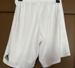 adidas ホワイト ハーフパンツ　Mサイズ