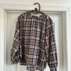 ベージュ系チェック 長袖ブラウス