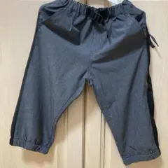 薄手　グレー 膝丈パンツ