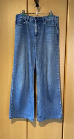 UNIQLO ワイドストレートジーンズ　サイズ23