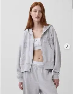 GAP 1969ロゴジップアップパーカー