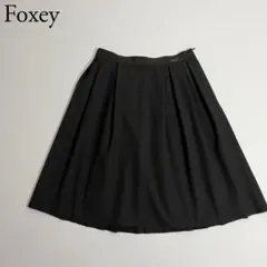 美品　FOXEY NEWYORK フォクシー　プリーツスカート　ロゴプレート
