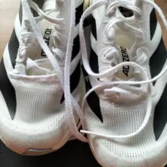 adidas アディゼロ　Evo SL ランニングシューズ25.5