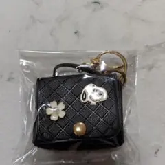 スヌーピー黒バック型キーホルダー