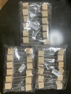 【未使用】木製カードスタンド３６個