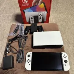Nintendo Switch 有機ELモデル ホワイト/ブラック