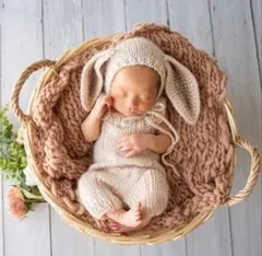 新生児 ニューボーンフォト 衣装 うさぎサロペット帽子セット 月齢　撮影衣装