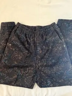 古着パンツ　花柄スラックス
