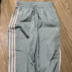 adidas グレー ジャージパンツ AU/NZ J 5