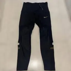 Nike ブラックタイツ ゴールドロゴ