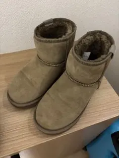 EMU ベージュムートンブーツのサムネイル