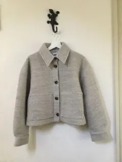 お値下げZARA 新品未使用　タグなし　　ベージュ　サイズM