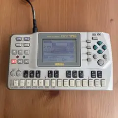 YAMAHA QY70 ヤマハ ミュージックシーケンサー Amazon | YAMAHA / QY70 総合音源内蔵ハンディ・シーケンサー